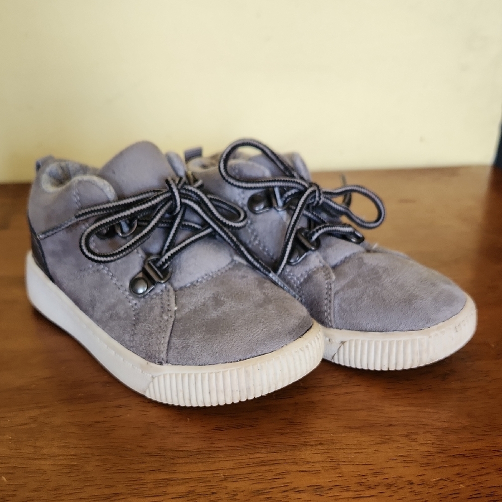 Carter's Gray Kids Sneakers Size 8